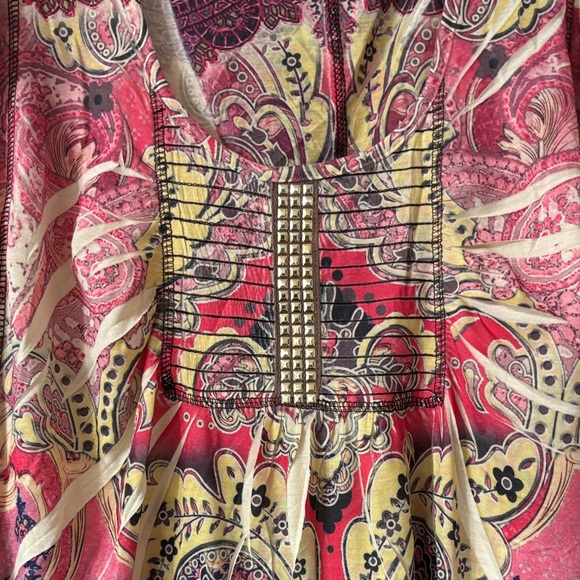 Unity World Wear Multicolor Patterned Top - Picture 2 of 2
